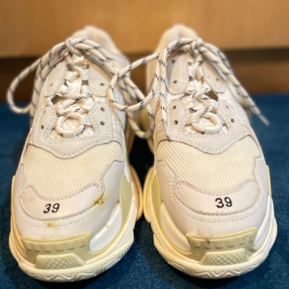 Balenciaga Triple S sneakers - Picture 3 of 16